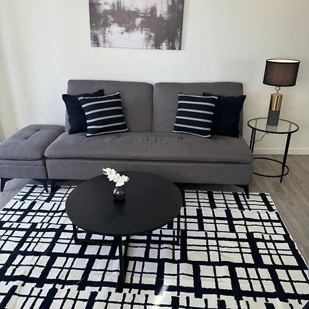 1508- Heart Of Waikiki With Kitchen-Free Parking-King Bed-Corner Unit Leilighet Honolulu Eksteriør bilde