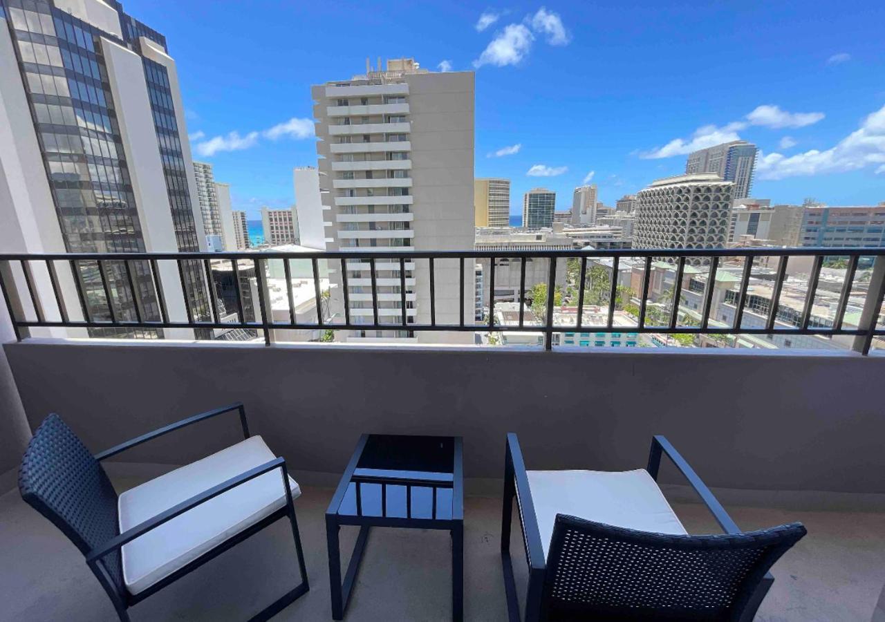 1508- Heart Of Waikiki With Kitchen-Free Parking-King Bed-Corner Unit Leilighet Honolulu Eksteriør bilde